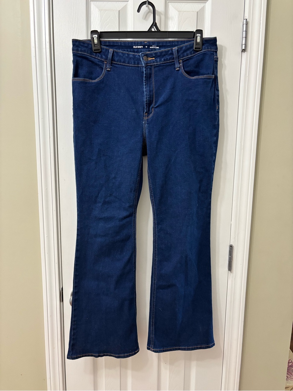 Old Navy High Rise Wow Flare Dark Wash Women’s Plus Size 16 Flare Jeans - Picture 2 of 7